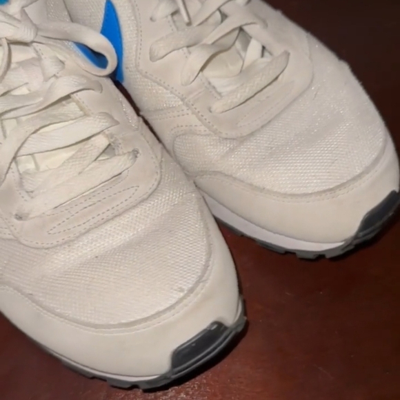 Nike Sneakers - Picture 8 of 8